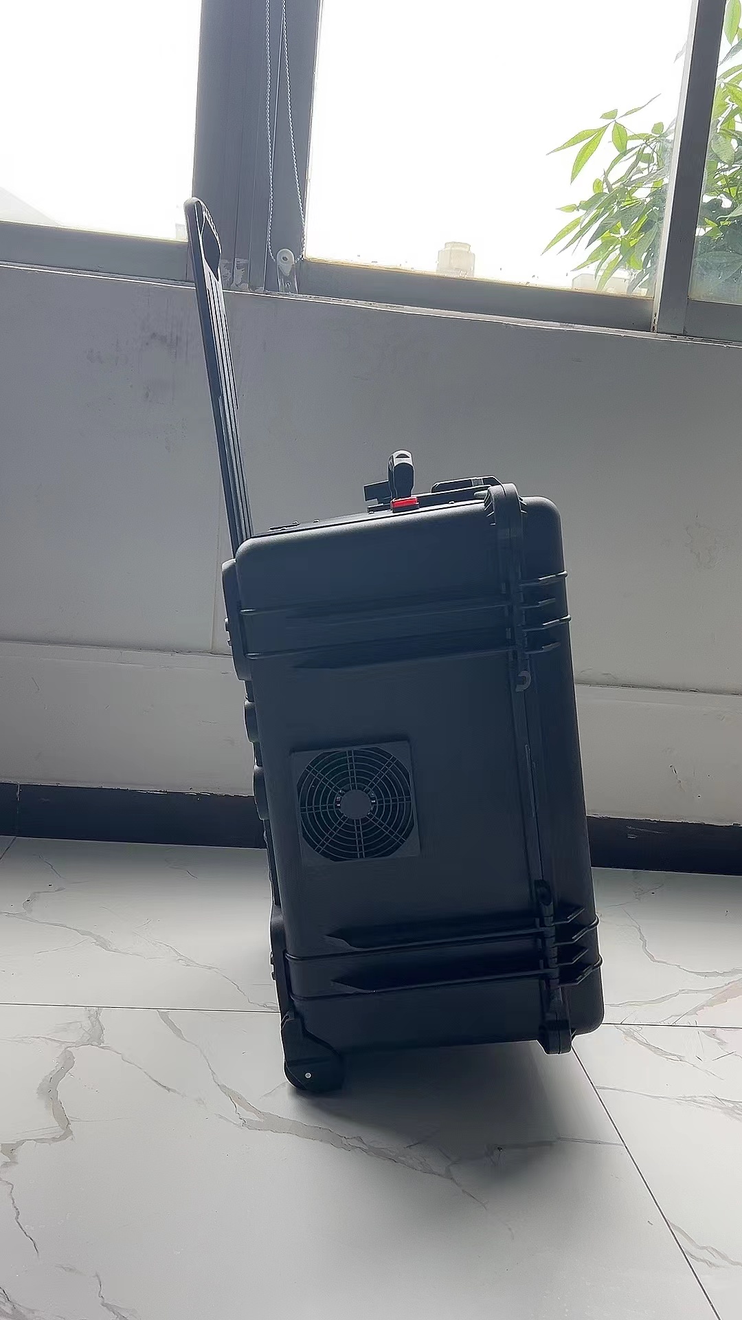 西畴手拉箱型移动通信干扰器